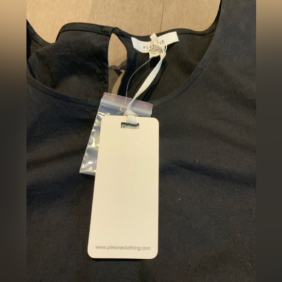 Pleione Tiered Bell Sleeve Lace-Up Top – NWT - Picture 7 of 11